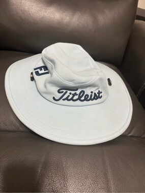 Titleist Light Blue Kids Wide-Brim Sun Hat with Navy Logo